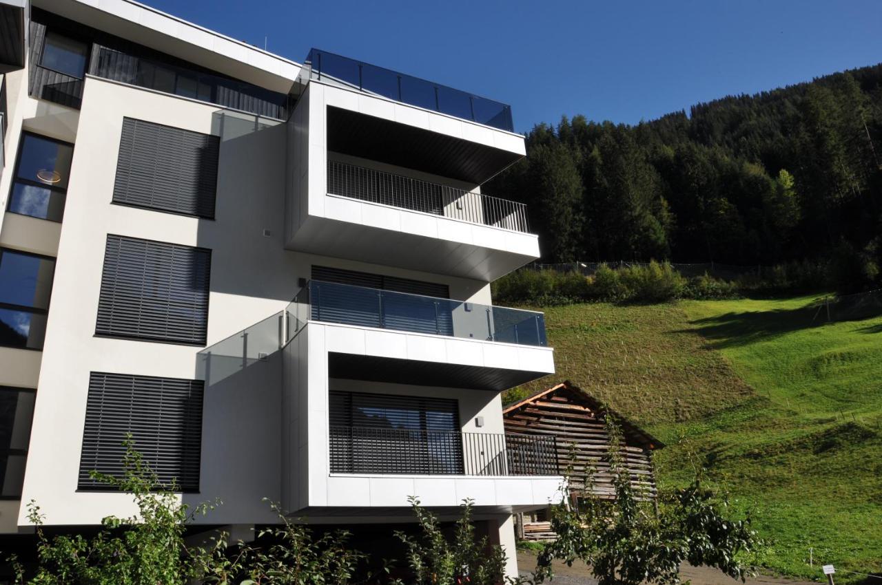 Moderne Wohnung Mit Einer Wunderschoenen Aussicht In Der Residenz Silvretta ゼー エクステリア 写真